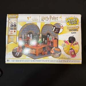 MGA's Miniverse Harry Potter Make It Mini Potions Class Playset Building Set